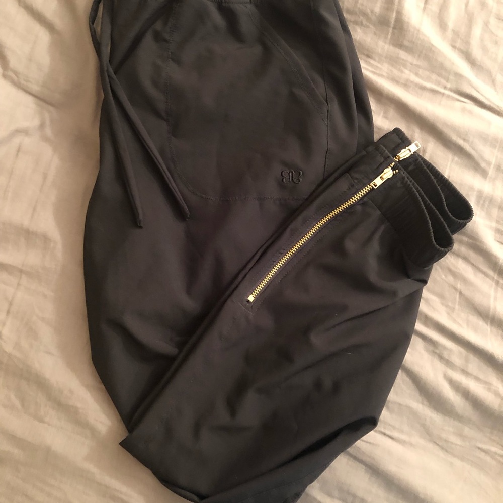 Albion fit jetsetter pants